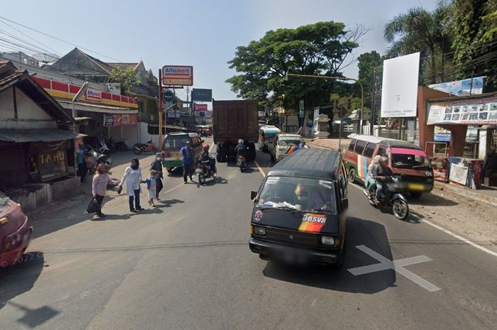 Ilustrasi. Bappeda Sumedang ingin Jalan Cimalaka naik statusnya ke jalan nasional, untuk mengantisipasi arus lalu lintas saat tol Cisumdawu beroperasi.