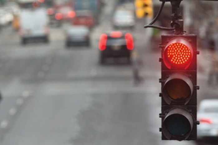 Ilustrasi. Dishub Yogyakarta mengenalkan alat sakti yang bisa bikin lampu merah langsung hijau saat kendaraan prioritas lewat.