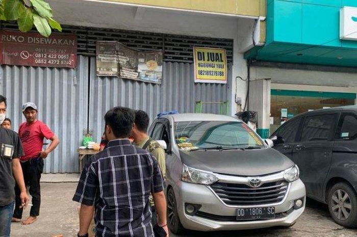 pengemis bawa Toyota Avanza di Jalan Boulevard dipergoki Dinas Sosial Makassar.