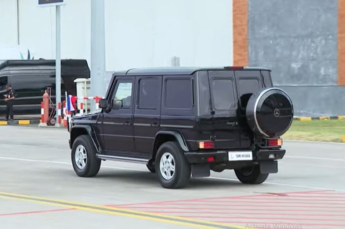 Mobil yang ditumpangi Presiden Perancis saat menghadiri KTT G20 di Bali