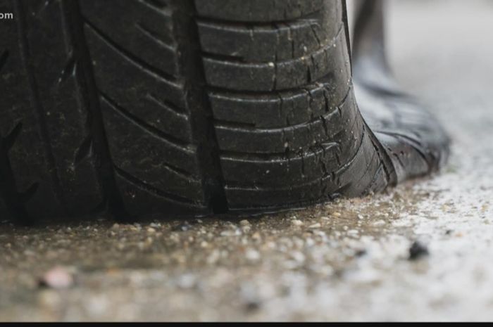 Ilustrasi ban kempes