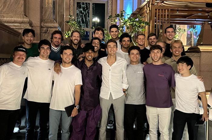 Para pembalap melakukan makan malam bersama jelang F1 Abu Dhabi 2022