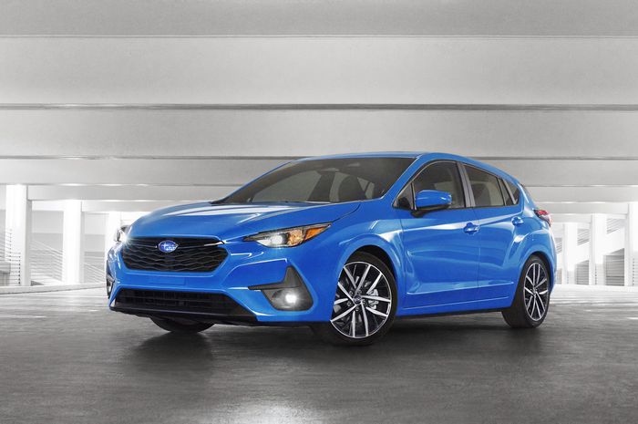 Subaru telah memperkenalkan mobil baru Subaru Impreza. Ia memiliki beberapa kesamaan dan perbedaan dengan Subaru Crosstrek.