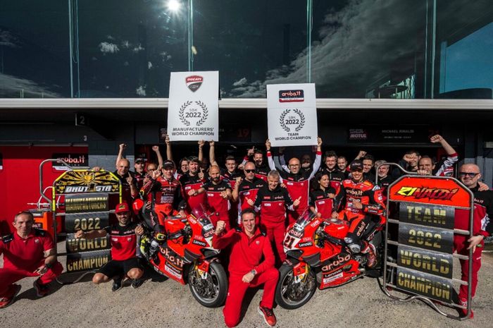 Ducati raih triple crown di World Superbike 2022