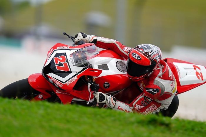 Andii Fariz Izdihar atau Andi Gilang sabet gelar juara SS600 ARRC 2022 gunakan Honda CBR600RR.  