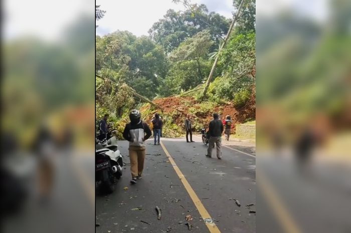 Gempa berskala 5,6 SR guncang Cianjur, Jawa Barat hari ini dan sampai putuskan jalur menuju Puncak, Senin (21/11/2022).