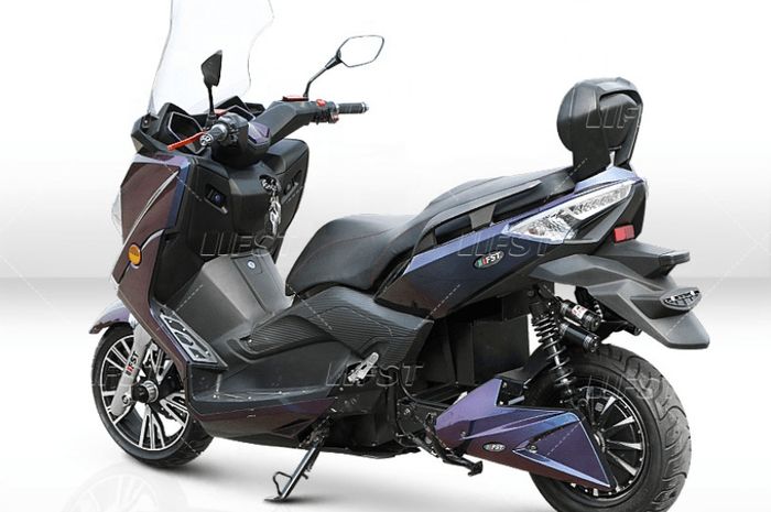 penampakan motor listrik gambot ala Yamaha XMAX yang harganya setara Honda BeAT.