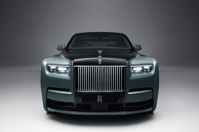 Setiap pemain Arab Saudi diberi hadiah Rolls-Royce Phantom oleh Pangeran Mohammed bin Salman Al-Saud.