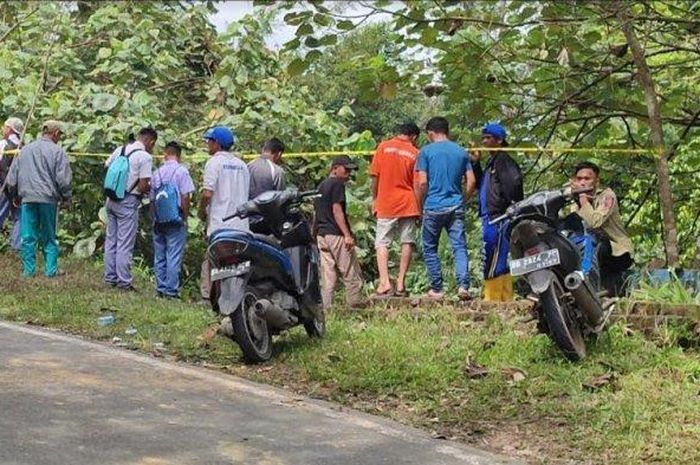 Kondisi lokasi kecelakaan minibus pengagkut rombongan pemakaman masuk jurang di Kabupaten Pakpak Bharat, Senin (28/11/2022).