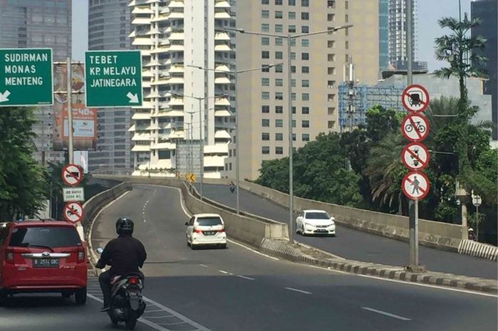 Jalan layang non tol (JLNT) Casablanca, Jakarta Selatan, (Foto Ilustrasi)