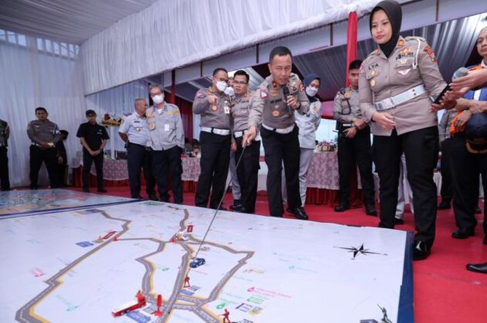 Korlantas Polri Pantau Persiapan Operasi Lilin 2022 di Kota Malang, Jawa Timur.