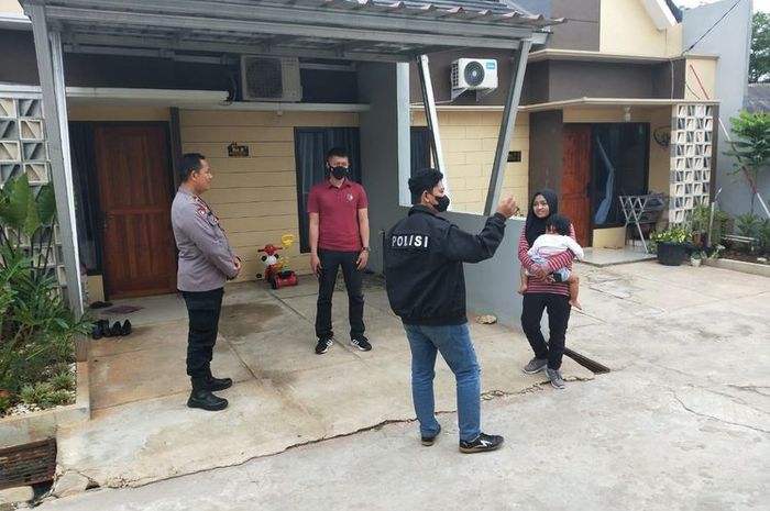 Honda BeAT anggota Paspampres diembat maling di halaman rumahnya King House Residence I, Babelan, kabupaten Bekasi, Jawa Barat