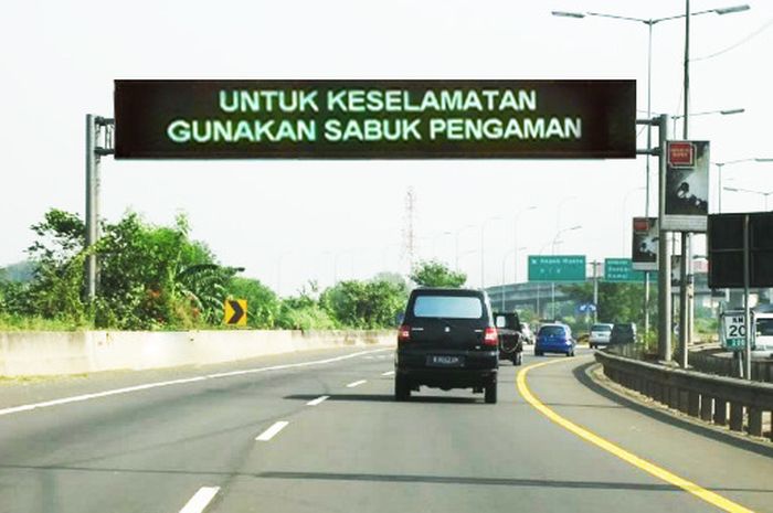 Ruas Tol Prof. Dr. Ir. Soedijatmo akan melaksanakan kegiatan pekerjaan pemasangan papan informasi digital.