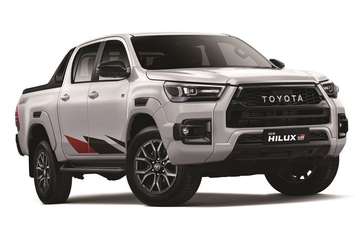 Toyota New Hilux GR Sport tampil lebih sporty dan advance