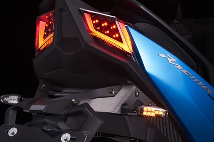 Tampilan buritan Kymco Racing S150 berkesan sporty