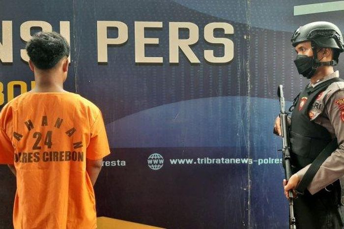 MRF saat konferensi pers di Mapolresta Cirebon, Jalan R Dewi Sartika, Kecamatan Sumber, Kabupaten Cirebon, Kamis (8/12/2022).  