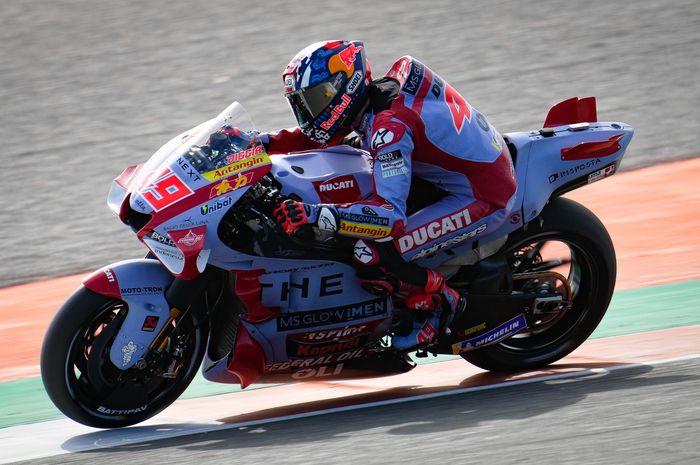 Akan ada logo sponsor digital di motor dan baju balap MotoGP?