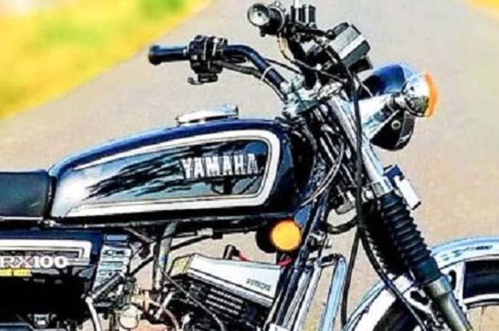 Sesepuh Yamaha RX-King versi reborn bisa jadi lawan berat Royal Enfield di masa depan. (foto Yamaha RX100).