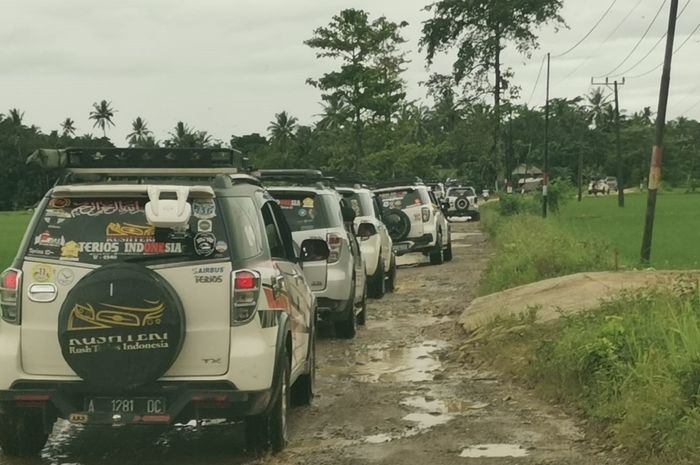 Komunitas Terios Indonesia gelar kegiatan sosial di Taman Nasional Ujung Kulon