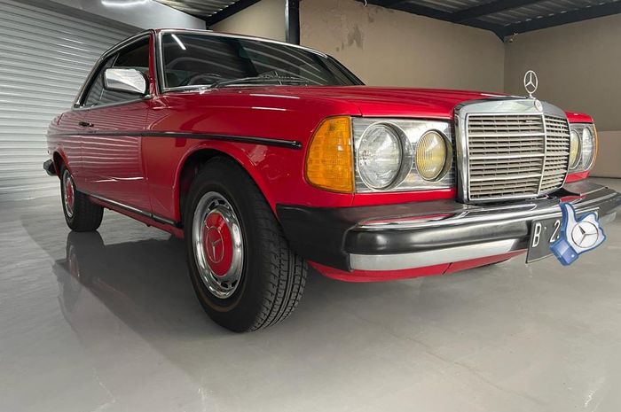 Mercedes-Benz 230CE W123 Coupe AT tahun 1983