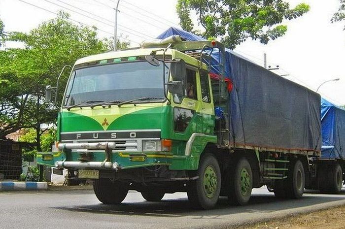 Selama libur Natal 2024 dan Tahun Baru 2025 truk besar dilarang melintasi jalur arteri berikut ini