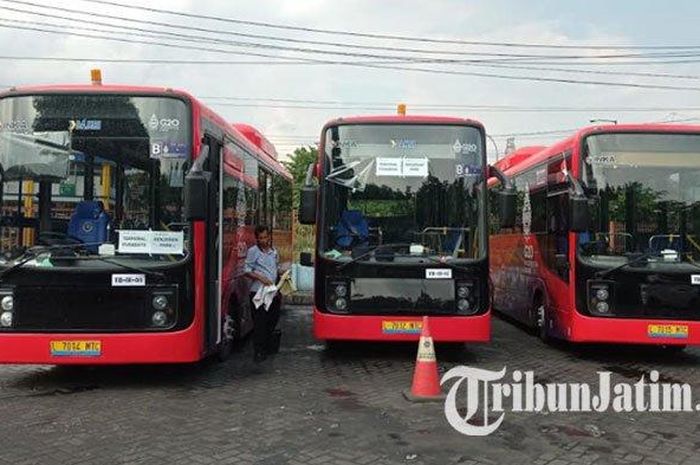 Sejumlah bus listrik Surabaya bakal resmi diluncurkan untuk melayani penumpang pada, Selasa (20/12/2022) siang.