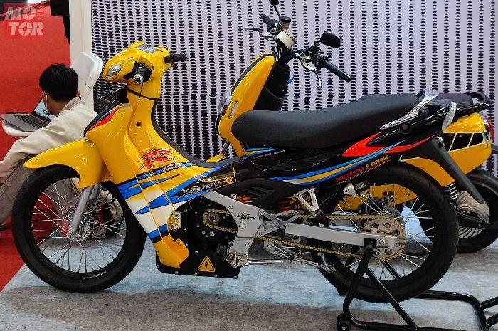 Ilustrasi konversi motor listrik dari Suzuki Satria 2-tak.