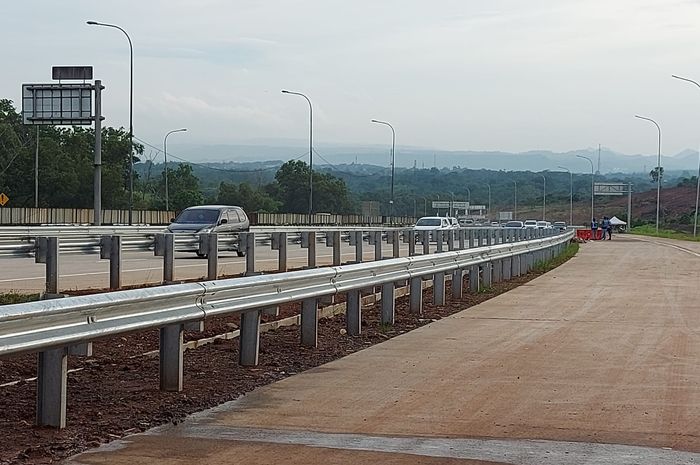 Jasa Marga Operasikan Jalan Tol Jakarta-Cikampek II Selatan Segmen Sadang hingga Kutanegara Arah Jakarta Secara Fungsional.