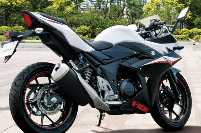 detail tampilan motor sport 250 cc 2 silinder baru Suzuki penantang Kawasaki Ninja 250 dan Honda CBR250RR.
