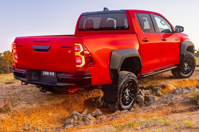 Hilux GR Sport spek Australia dapat tampilan paling macho di antara Hilux GR Sport lainnya.