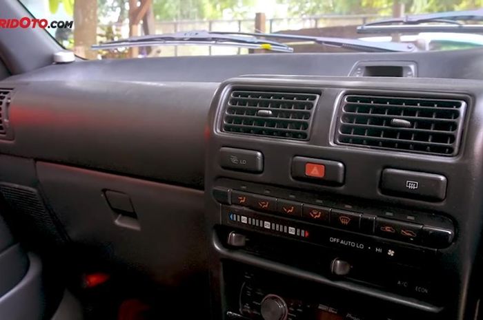 Penyebab dashboard mobil cepat kusam
