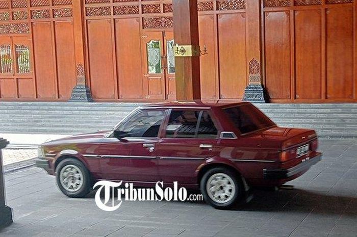 Toyota Corolla DX tahun 1982 milik Kanjeng Gusti Pangeran Adipati Arya (KGPAA) Mangkunegara X, warisan dari ayahanda Mangkunegara IX