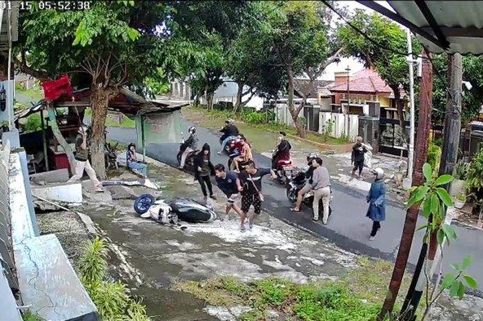 Pengerusakan geng motor bawa sajam di Semarang. 4 pelaku ditangkap