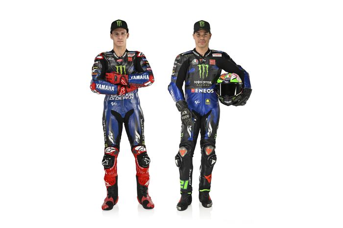 Ada yang aneh, baju Franco Morbidelli tidak ada tulisan Semakin Di Depan, berbeda dengan Fabio Quartararo