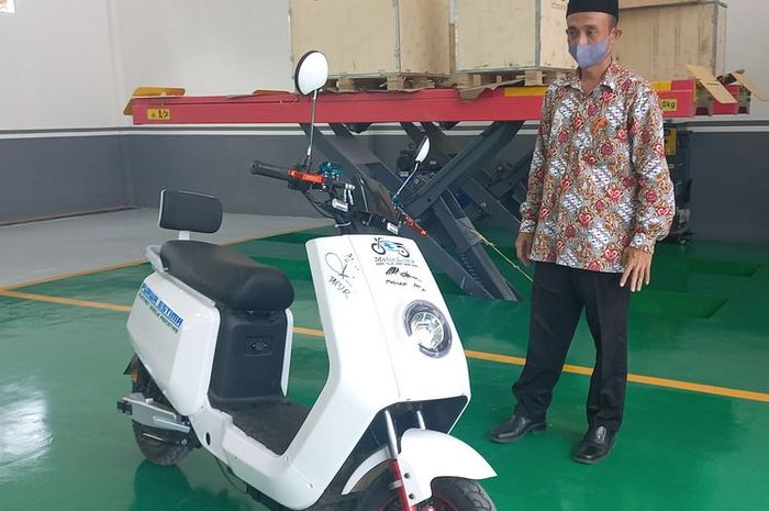 Motor listrik buatan SMK Muhammadiyah Purwodadi Purworejo Jawa Tengah yang laku dibeli Menteri PMK, Muhadjir Effendy