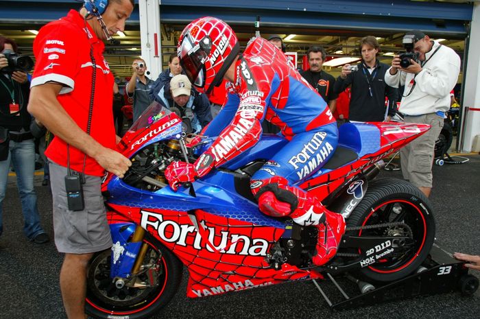 Marco Melandri dengan livery Spider-Man, salah satu livery motor MotoGP paling unik