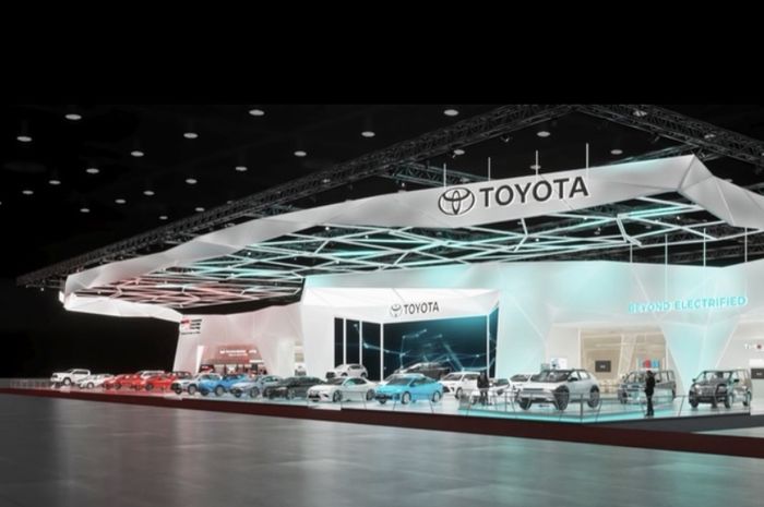 Toyota pimpin pasar otomotif nasional dengan total penjualan di atas 331.000 unit.