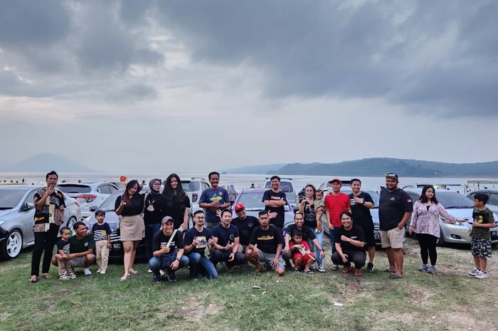 Anggota Toyota Soluna Vios Club (TSVC) touring dan wisata kuliner ke sate Maranggi Cibungur lalu ke waduk Jatiluhur