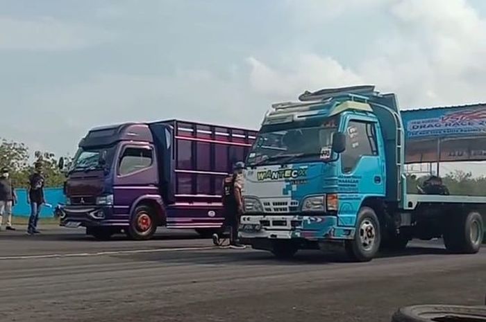 Ilustrasi. Balap drag truk bertajuk 'Alas Roban Drack Truck 2023' bakal digelar di Batang, pada 4-5 Maret mendatang.