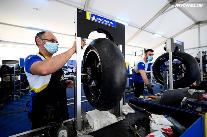 Aturan tekanan ban motor MotoGP 2023 menuai perdebatan