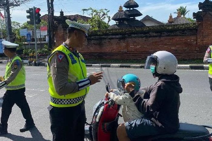 Polisi catat ada ratusan pelanggaran yang terjadi selama Operasi Keselamatan Agung 2023 di Denpasar.