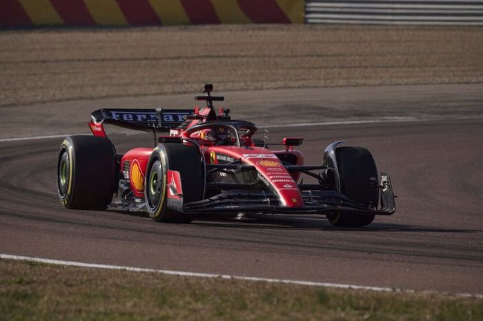Ferrari resmi mengungkap mobil balap Formula 1 untuk musim 2023. Presiden Jokowi ingin gelar di F1 di Indonesia