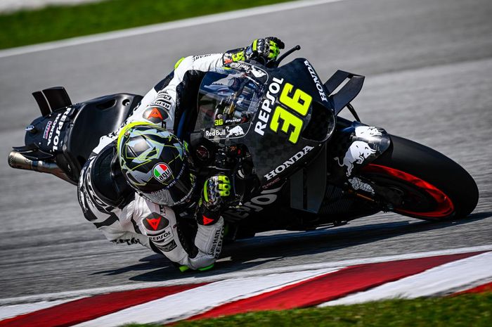 Di MotoGP 2023, Joan Mir terpaksa mengubah total gaya balapnya di atas motor Honda RC213V 