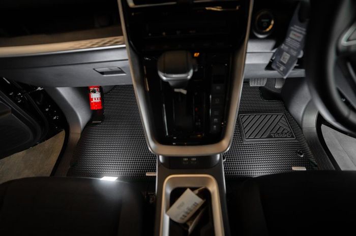 Karpet Mobil Trapo Indonesia Buat Toyota Kijang Innova Zenix