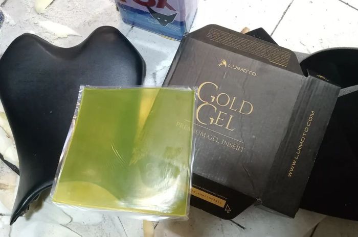 Pasang gel di jok motor, pahami kelebihan dan kekurangannya