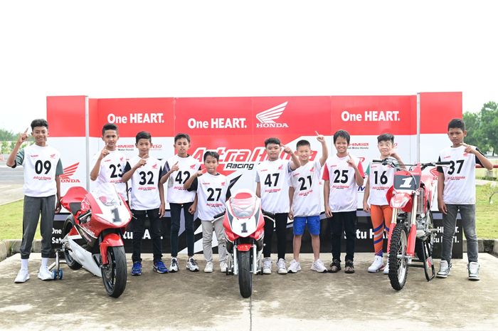 Total 10 pembalap muda Indonesia yang lolos seleksi AHRS 2023. Kelanjutan kariernya kemana yah?