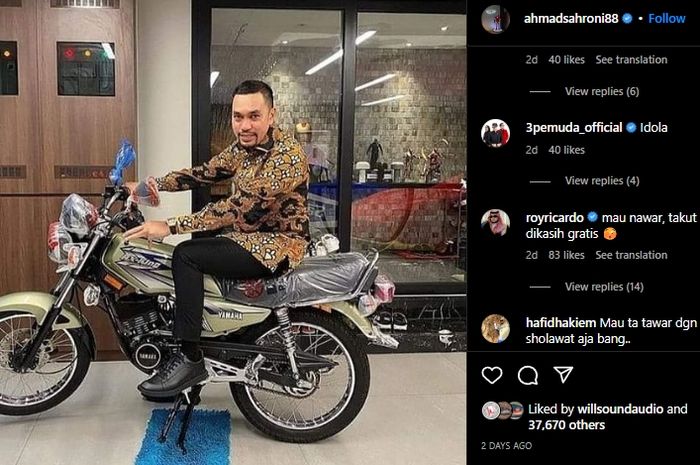 Wakil Ketua Komisi III DPR RI, Ahmad Sahroni bikin geger netizen dengan jual Yamaha RX-King kondisi NOS miliknya.