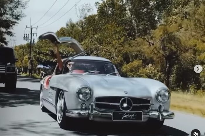 Mercedes-Benz 300 SL milik Bamsoet memiliki keistimewaan dari model lain, yakni dirakit di Pulau Dewata.