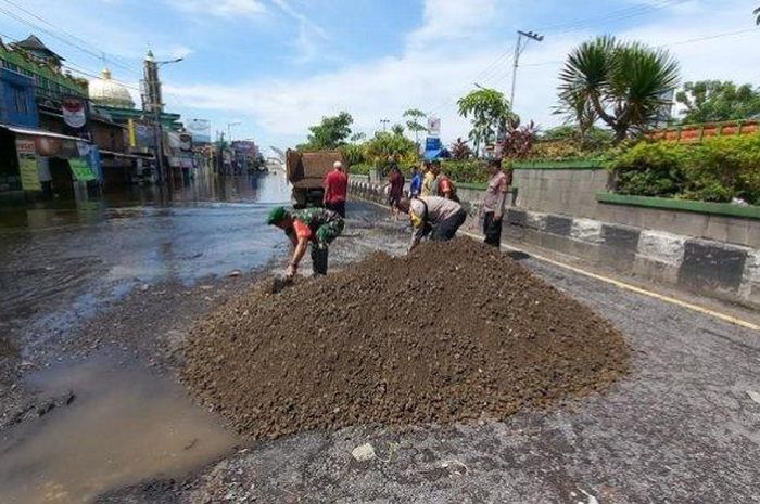 Kondisi jalan di seluruh wilayah Kudus, Jawa Tengah kini rusak parah, Bupati HM Hartopo janji perbaiki