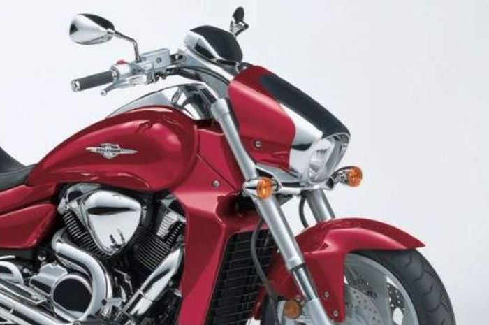 Penampakan motor gede Suzuki bermesin V-Twin yang punya tampang gagah, siap senggol Harley-Davidson.